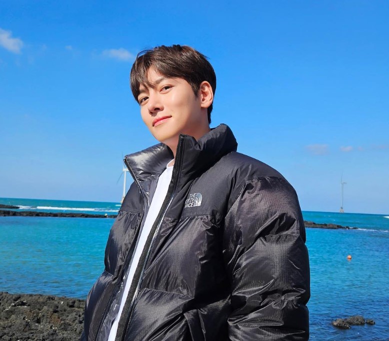 Ji Chang Wook's Heartfelt Story: Overcoming Struggles with His Mother's Support